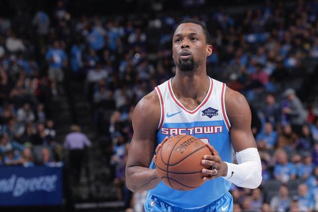 包含俄罗斯球员在全球篮坛上崭露头角的词条