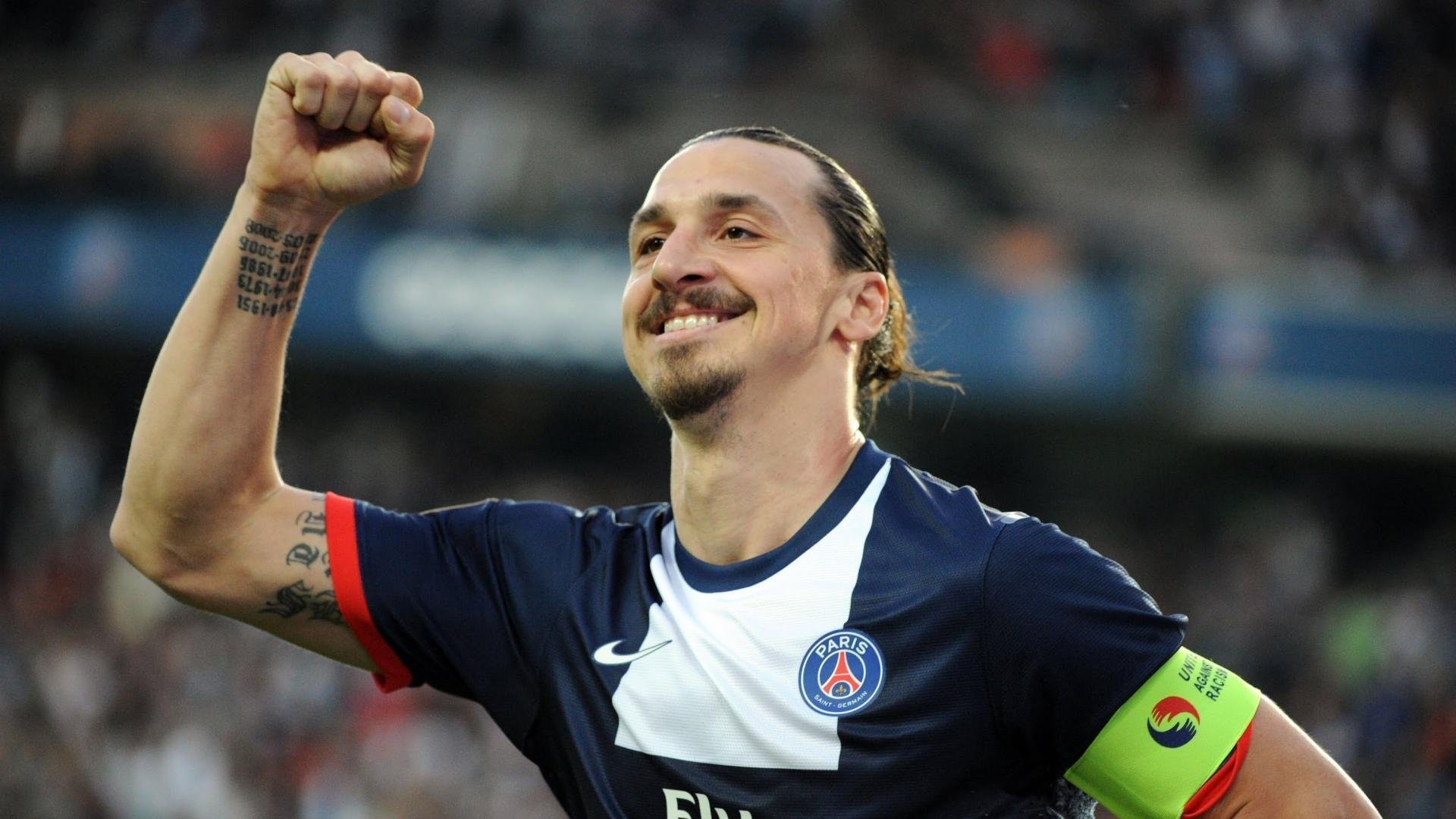 乌拉圭制霸中国，当阿圭罗在F1年度争冠中接管比赛