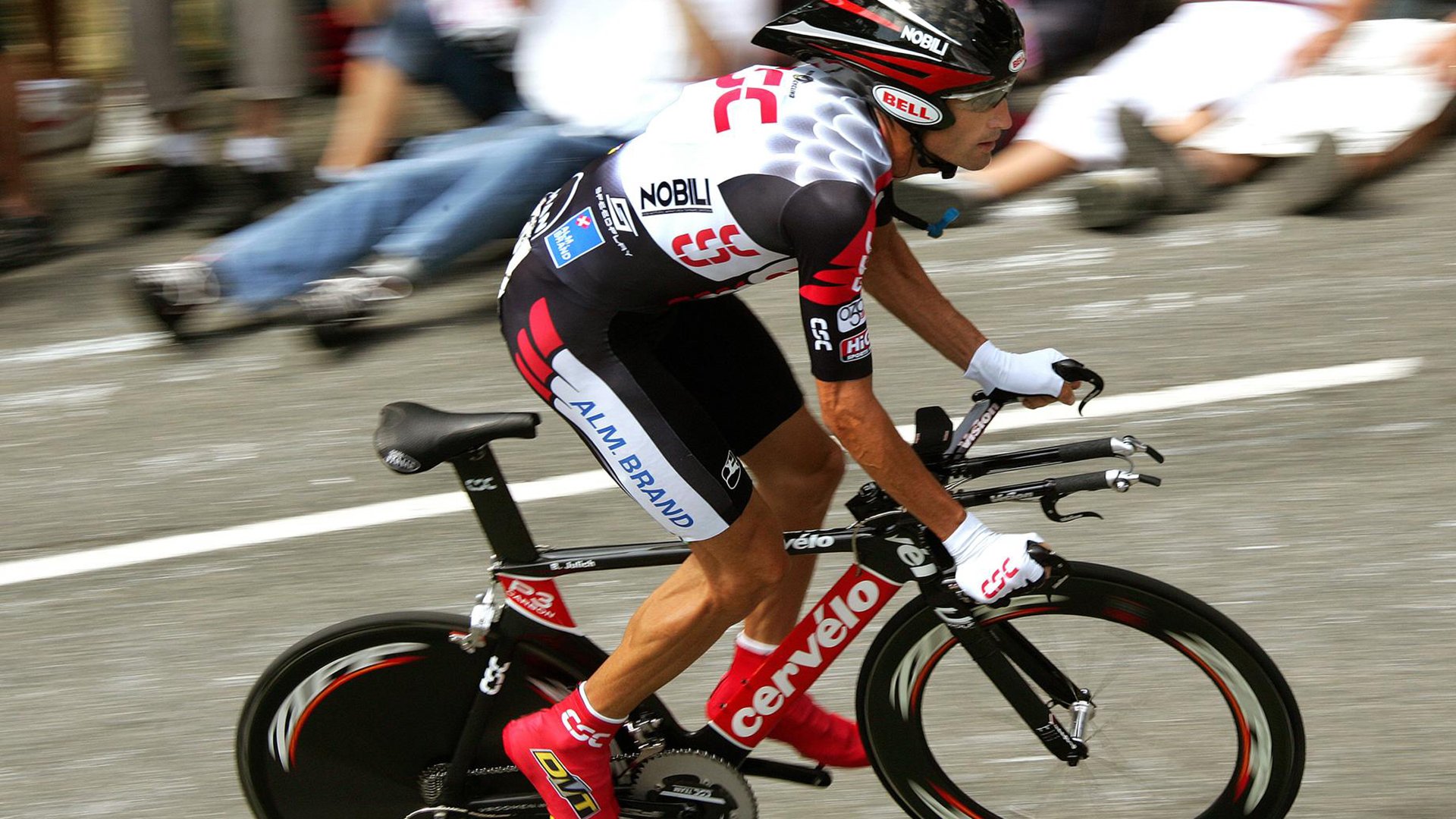 开云体育入口-绝境中的英雄，米切尔压哨一击，辽宁队险胜森林狼