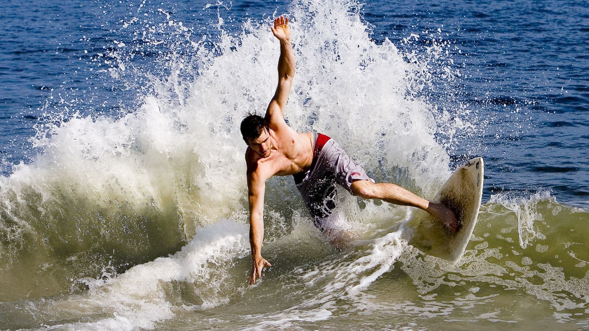 开云体育在线-冠军之心，马克西巅峰对决，广东力克黄蜂